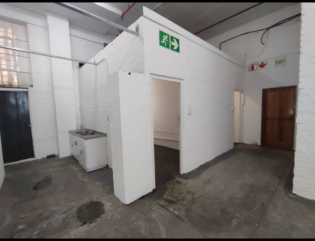 1,414M² WAREHOUSE TO LET IN MAITLAND